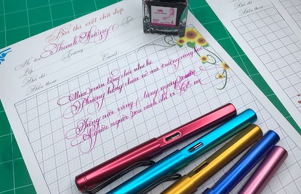 lý do nên cho bé tập luyện viết chữ bằng bút máy