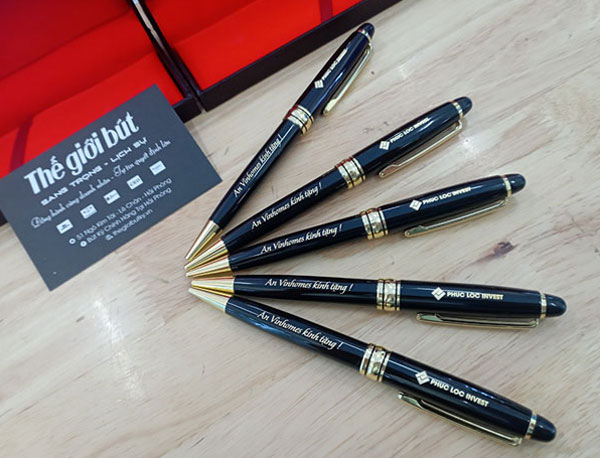 lý do tặng bút khắc tên làm quà tặng nhân viên