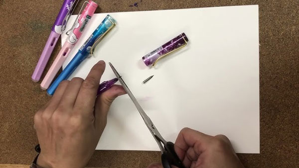 Phương pháp thay ngòi bút máy đơn giản