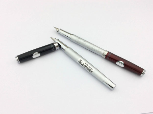 Chọn bút máy bề đẹp cho văn phòng và học sinh