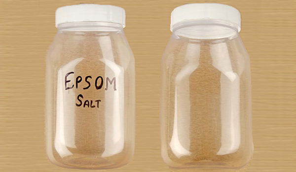 Cách tẩy mực bút bi trên đồ nhựa