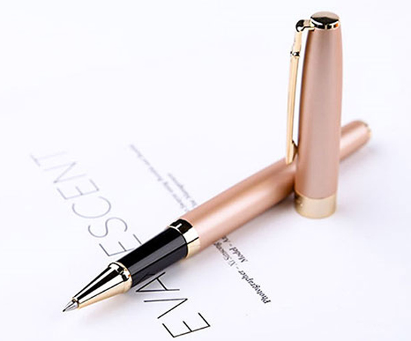 Cách mua bút ký tặng sếp nữ