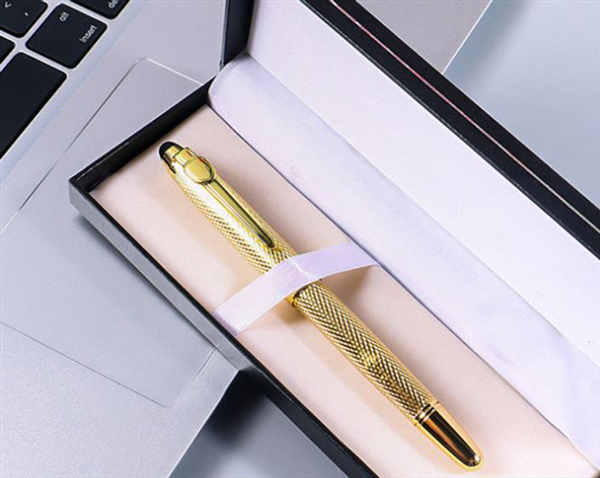 thời điểm thích hợp nhất để tặng bút ký cho sếp