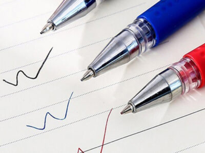 Nguyên nhân bút bi bị chảy mực và cách khắc phục