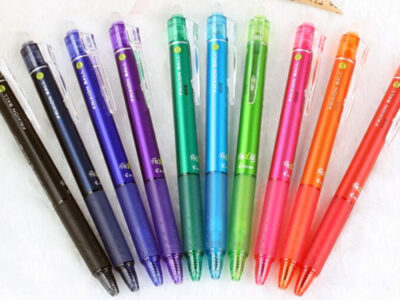 Bút bi có đặc điểm gì