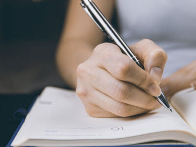 Cách chọn bút bi phù hợp với đối tượng học sinh