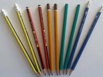 Bé chuẩn bị tâp viết nên viết loại bút nào